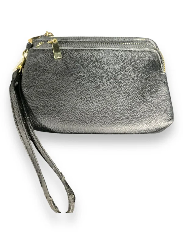 Wristlet By Clothes Mentor, Size: Small